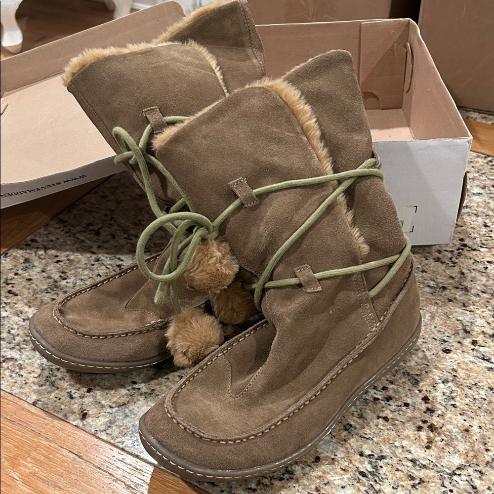 Steve Madden Brown Suede Winter Boots with Fur